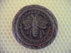 Queen Bee Guest Soaps Dark